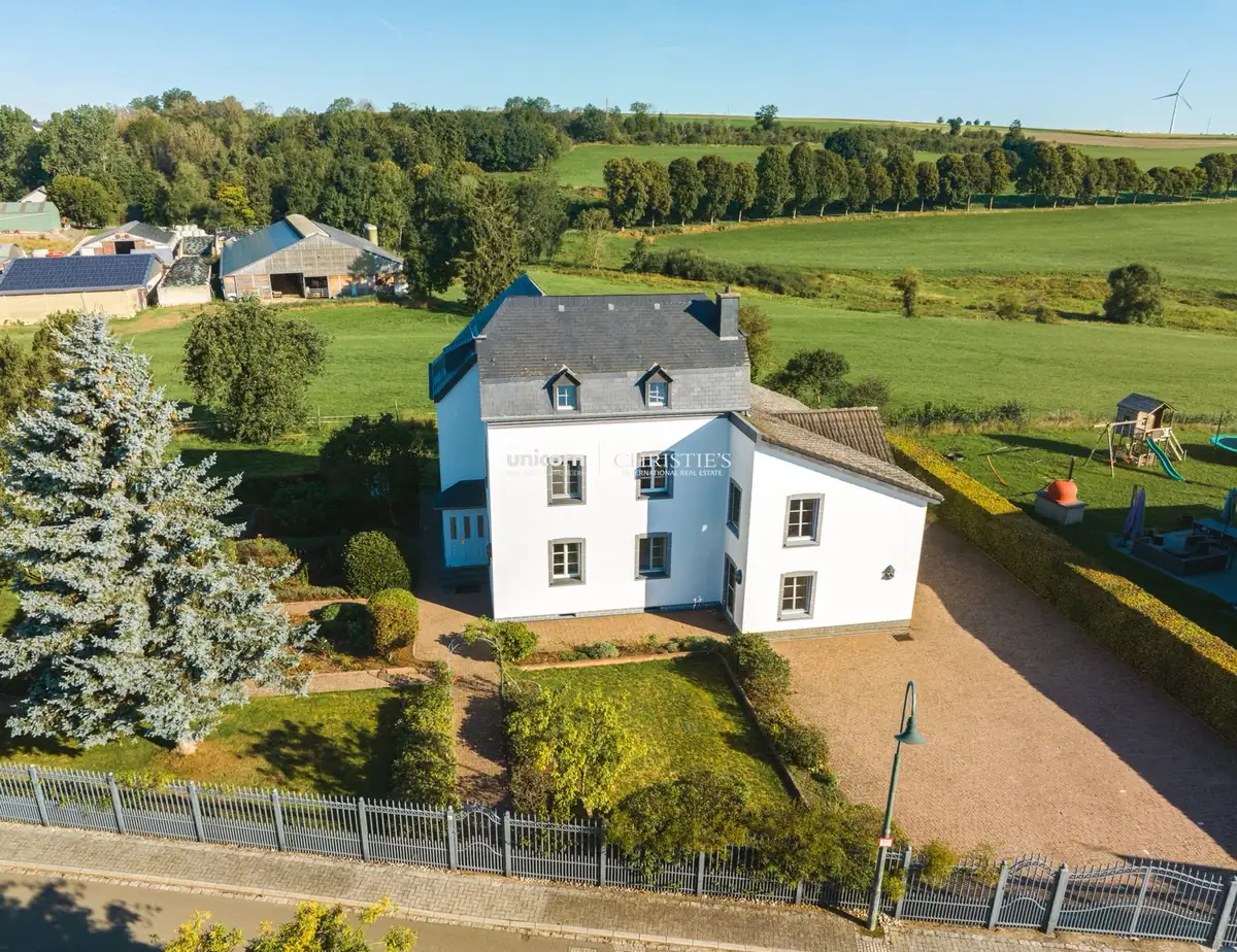 Maison de maître en vente à Wincrange - 380m² – 1/16